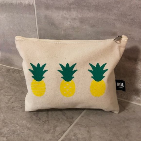 3/$12 AOA Studio Pineapple Canvas Pouch NWOT - Picture 10 of 10